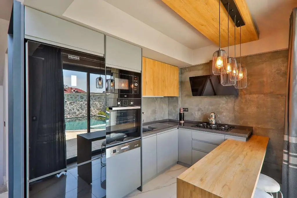 Fitted kitchen